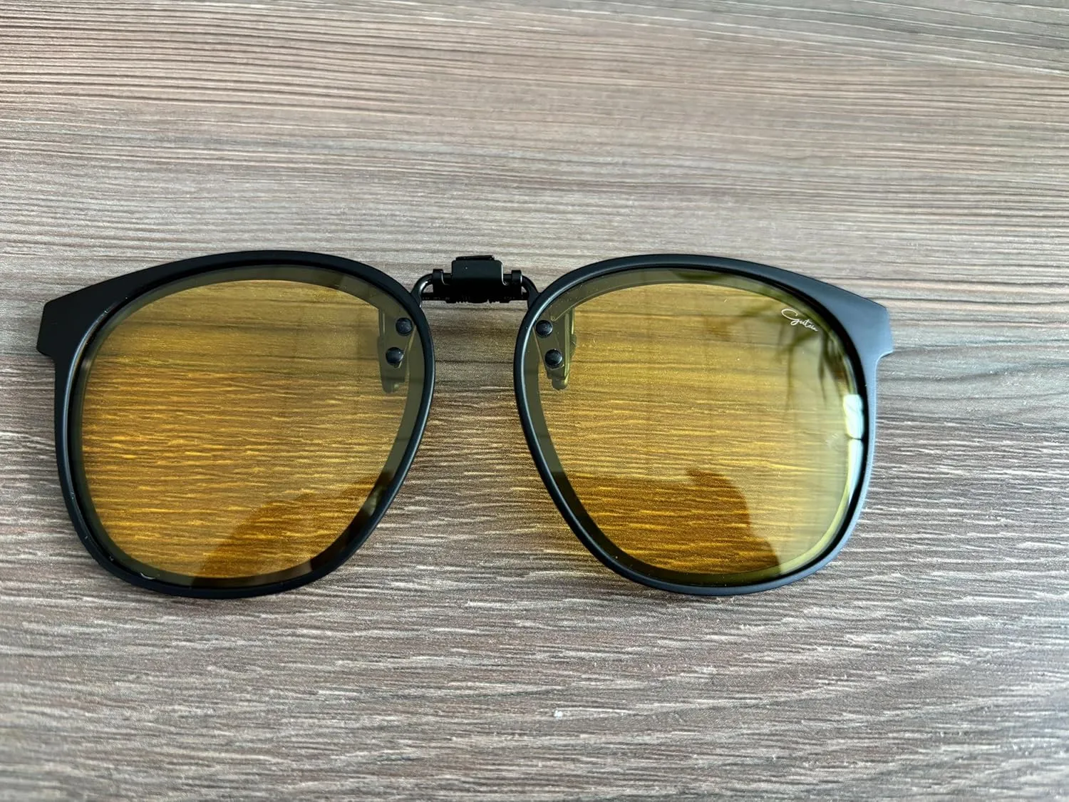 Goiteia Oversized Polarized Clip on Sunglasses over Prescription Glasses for Women Men, Round Stylish Framed Like Sunglasses